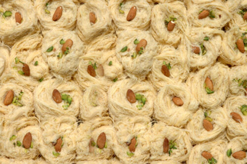 Patisa Lachadar Pahalwans Sweets